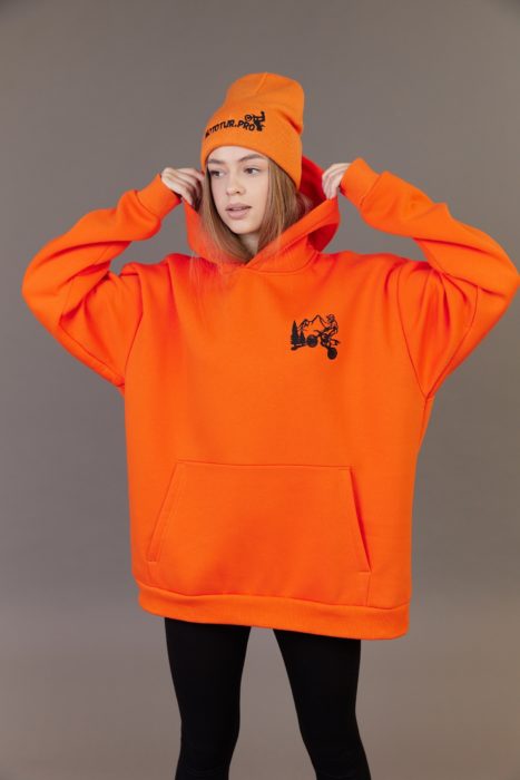 Брендированные мото худи и толстовки Mototur.pro — стиль и тепло Брендированные мото худи и толстовки Mototur.pro — стиль и тепло